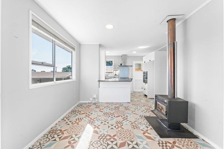 Photo of property in 4 Spode Place, Henderson, Auckland, 0612