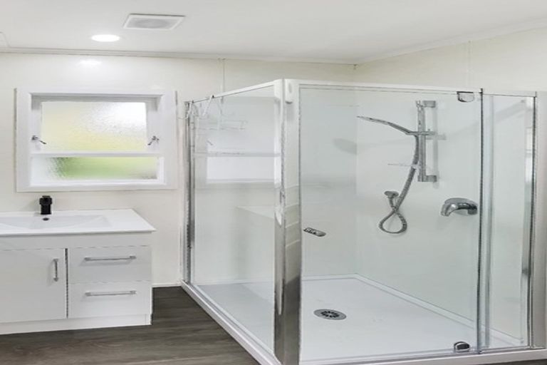 Photo of property in 3 Waitaki Street, Henderson, Auckland, 0612