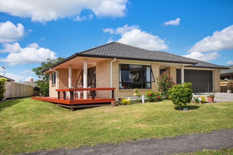 Photo of property in 4 Trillick Place, Tuakau, 2121