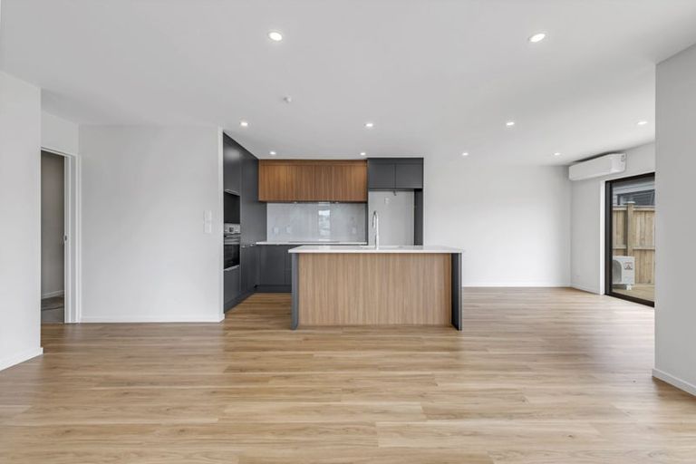 Photo of property in 27 Combat Street, Papakura, 2110