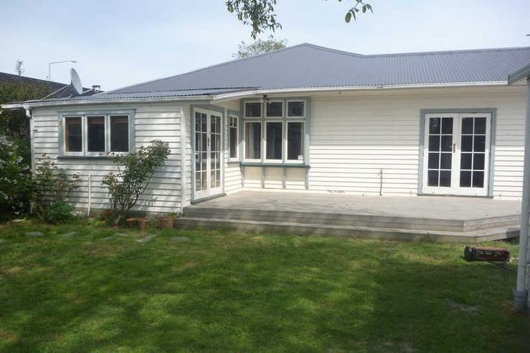 Photo of property in 76 North Parade, Richmond, Christchurch, 8013
