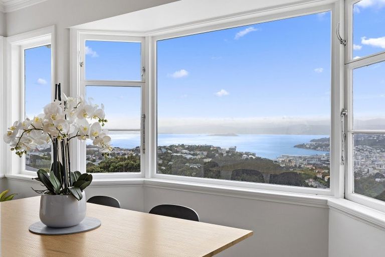 Photo of property in 14 Highbury Crescent, Highbury, Wellington, 6012