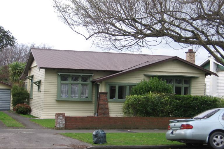 Photo of property in 7 Milverton Avenue, Hokowhitu, Palmerston North, 4410