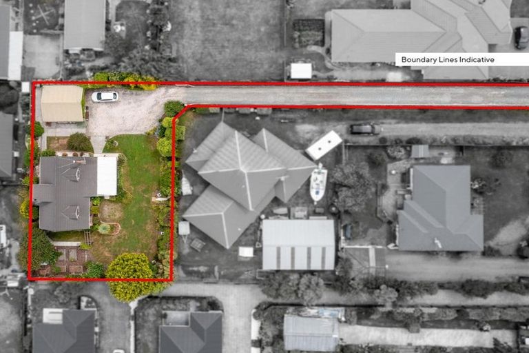 Photo of property in 103 Grimseys Road, Redwood, Christchurch, 8051
