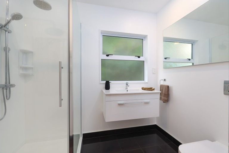 Photo of property in 11 Grenville Terrace, Moana, Nelson, 7011