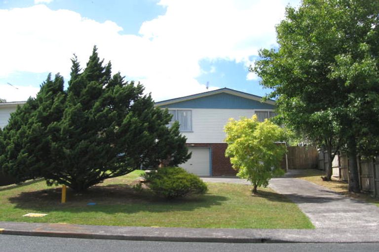 Photo of property in 27 Salamanca Road, Sunnynook, Auckland, 0620