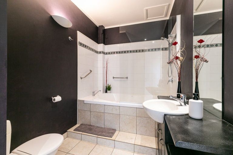 Photo of property in 12/37 Majoribanks Street, Mount Victoria, Wellington, 6011