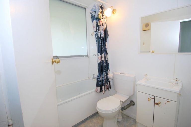 Photo of property in Mccallister Heights, 3/381 Adelaide Road, Newtown, Wellington, 6021