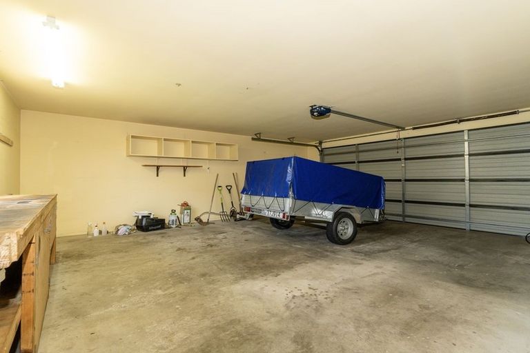 Photo of property in 100 Shields Street, Clyde, 9330