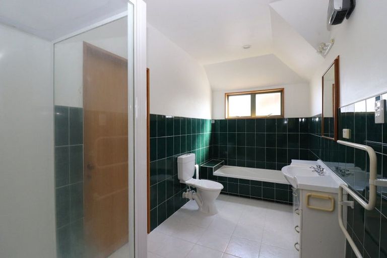 Photo of property in 15 Brockworth Place, Riccarton, Christchurch, 8011