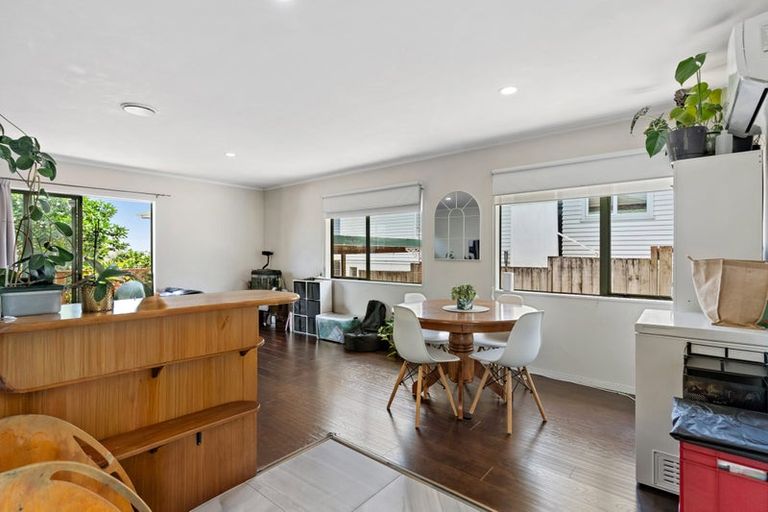 Photo of property in 2/4 Gibraltar Street, Howick, Auckland, 2014