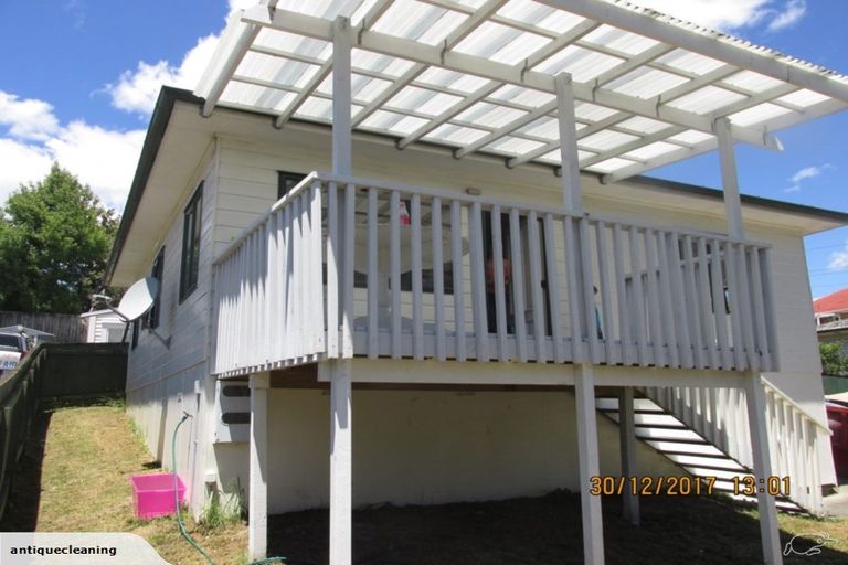 Photo of property in 6b Millbrook Road, Henderson, Auckland, 0612