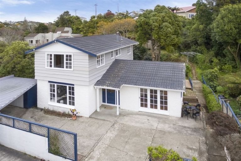 Photo of property in 63a Delhi Crescent, Khandallah, Wellington, 6035