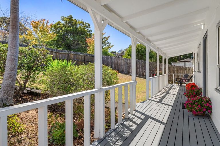 Photo of property in 38 John Downs Drive, Browns Bay, Auckland, 0630