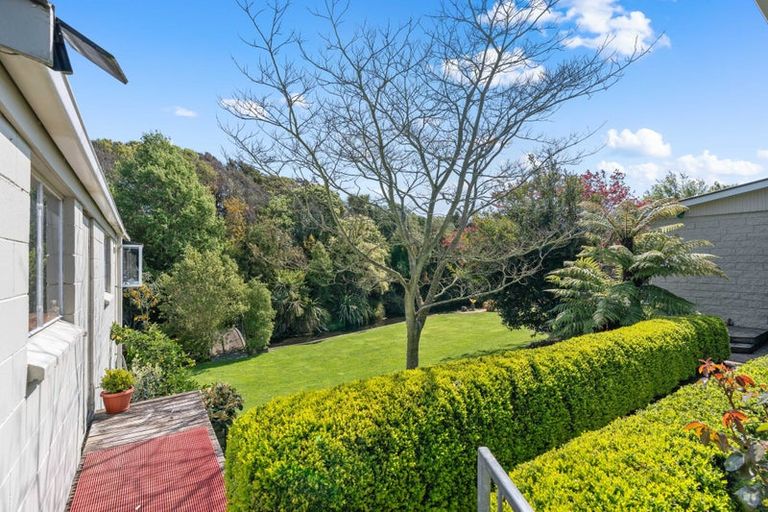 Photo of property in 94 Warren Crescent, Hillmorton, Christchurch, 8025