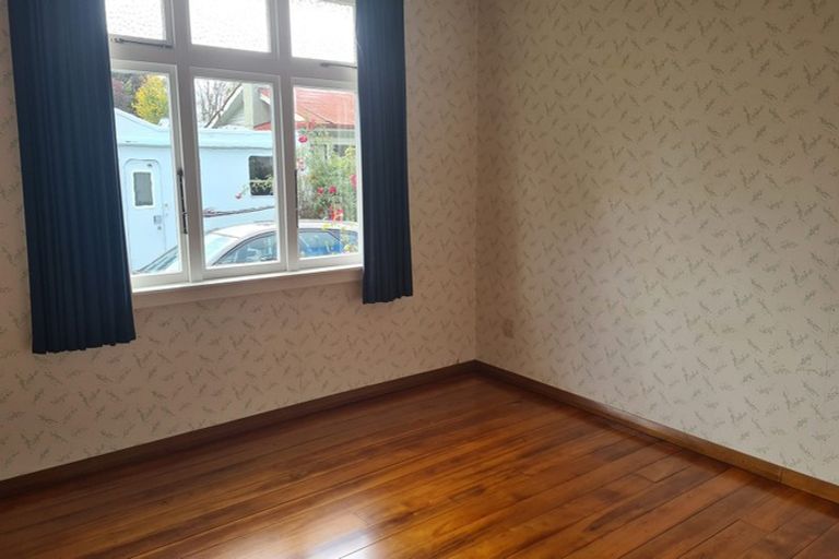 Photo of property in 6 Lansdowne Crescent, Lansdowne, Masterton, 5810