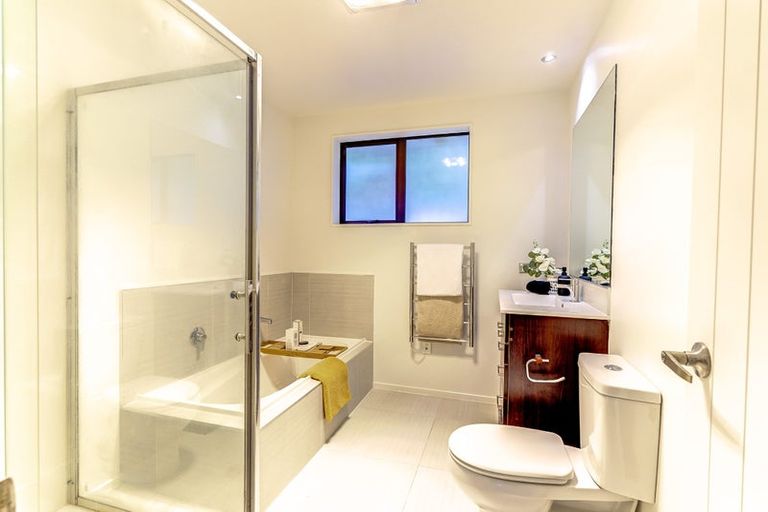 Photo of property in 82 Barrington Drive, Huntington, Hamilton, 3210