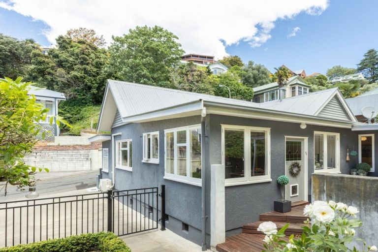 Photo of property in 21 Goldsmith Road, Hospital Hill, Napier, 4110