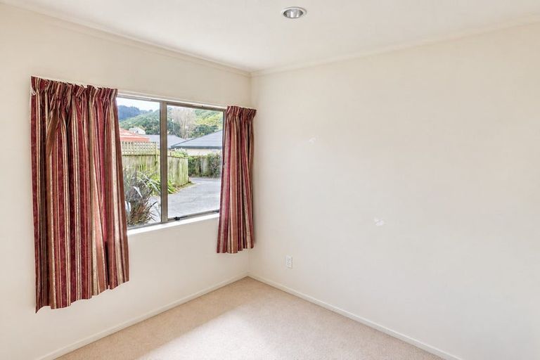 Photo of property in 18 Villa Grove, Paraparaumu, 5032
