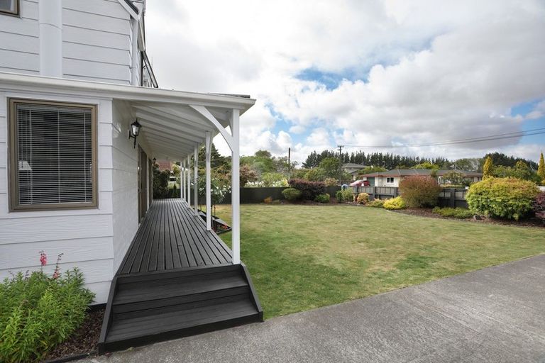 Photo of property in 11 Oaklea Avenue, Marton, 4710