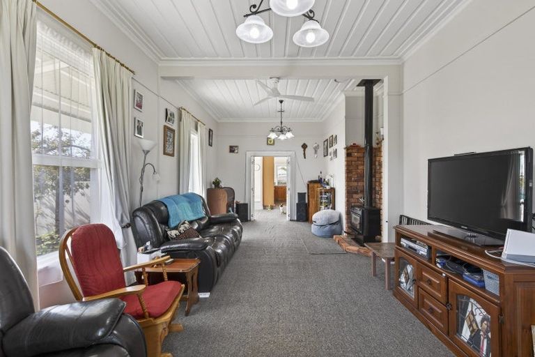 Photo of property in 14 Mouatt Street, Waitara, 4320