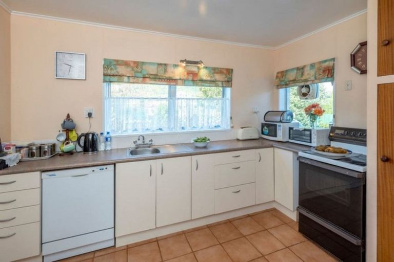 Photo of property in 2a Sylvan Avenue, Waikanae, 5036