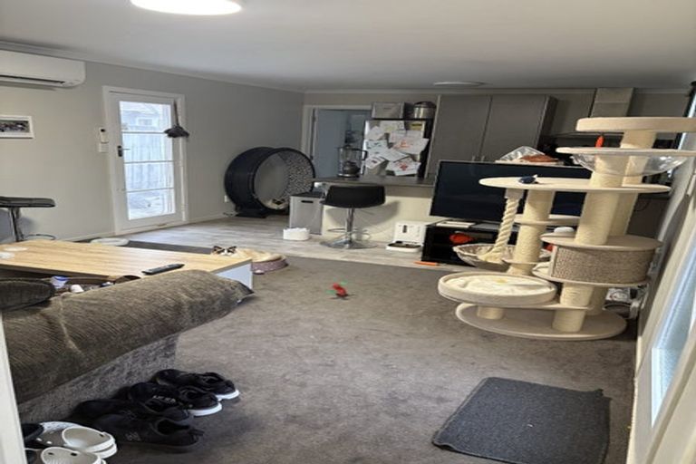 Photo of property in 10 Rewa Street, Takaro, Palmerston North, 4412