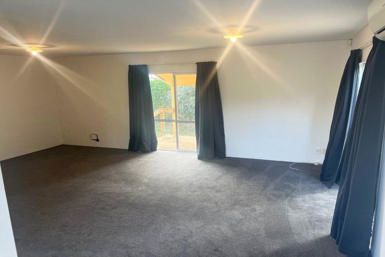 Photo of property in 12 Volta Place, Clendon Park, Auckland, 2103