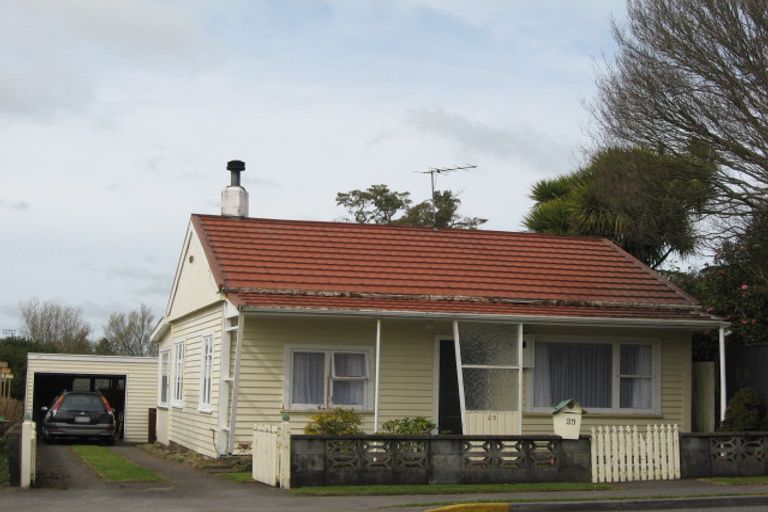 Photo of property in 29 Rimu Street, Inglewood, 4330