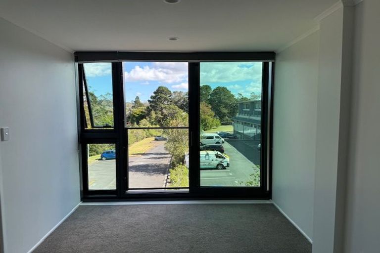 Photo of property in 10d/30 Westward Ho, Glen Eden, Auckland, 0602