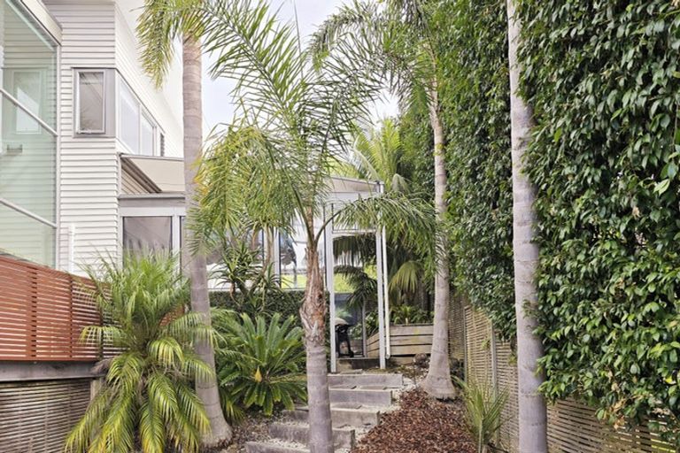 Photo of property in 87 Castor Bay Road, Castor Bay, Auckland, 0620