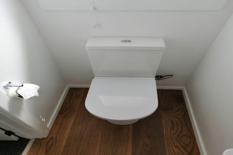 Photo of property in 27 Lowther Place, Taradale, Napier, 4112