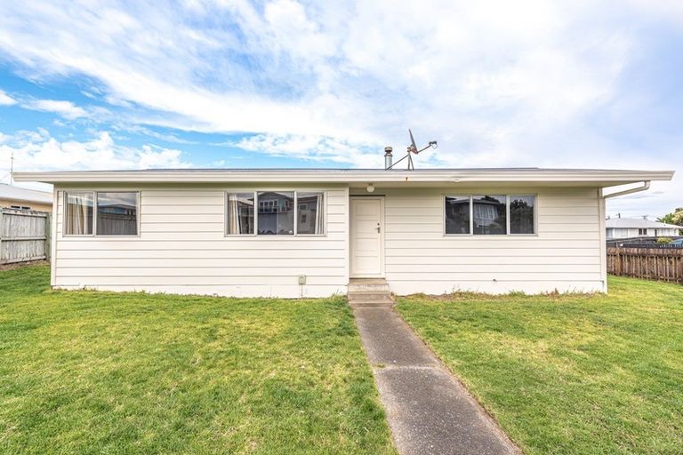 Photo of property in 4a Tainui Street, Castlecliff, Whanganui, 4501