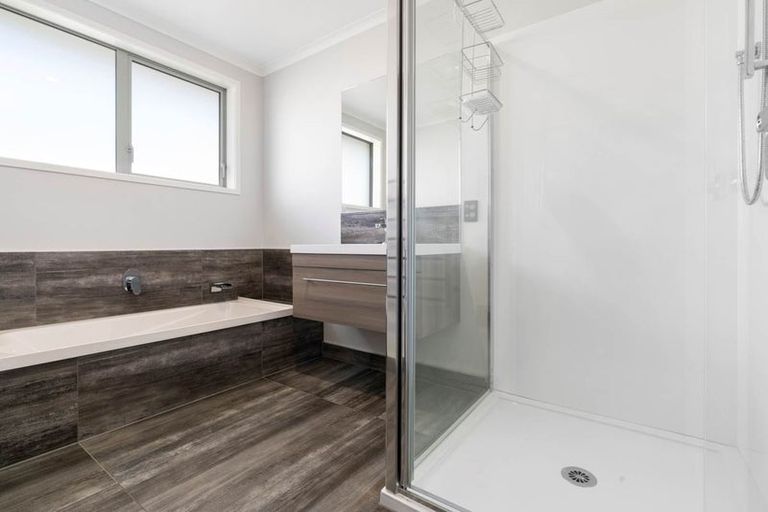 Photo of property in 17 Gibboney Place, Pokeno, 2402