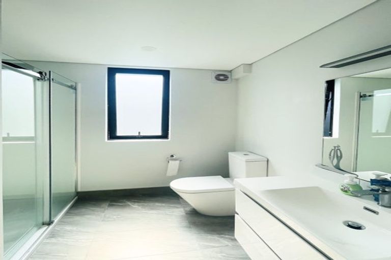 Photo of property in 17 Nugget Avenue, Hobsonville, Auckland, 0616