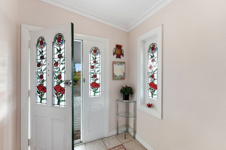 Photo of property in 12 County Road, Otaki, 5512