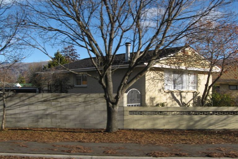 Photo of property in 1 Monaghan Street, Cromwell, 9310
