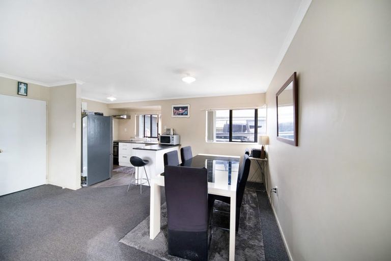 Photo of property in 36b Kelvin Road, Papakura, 2110