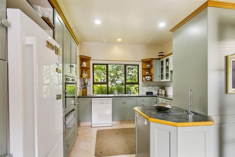 Photo of property in 72 Parsonage Road, Waimate, 7978