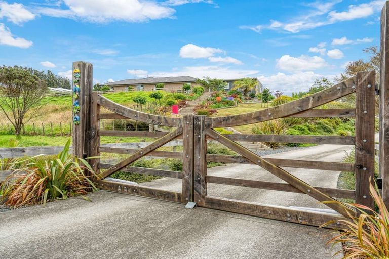Photo of property in 306a Inland Road, Helensville, 0875
