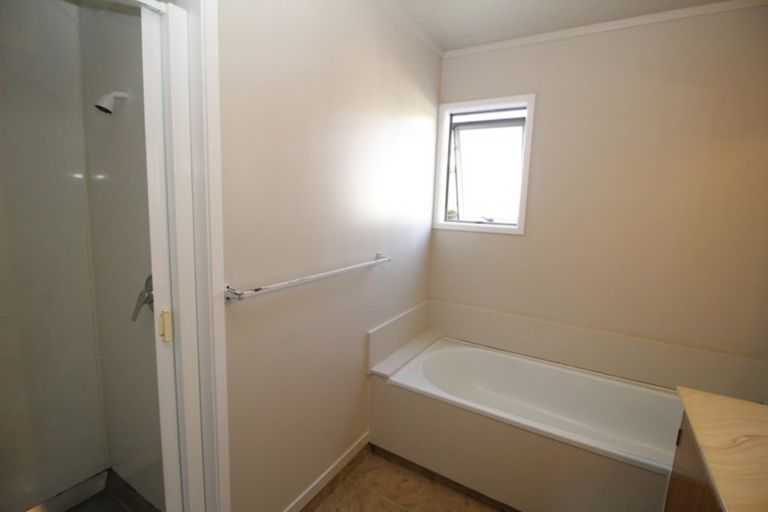 Photo of property in 27 Tania Crescent, Western Heights, Rotorua, 3015