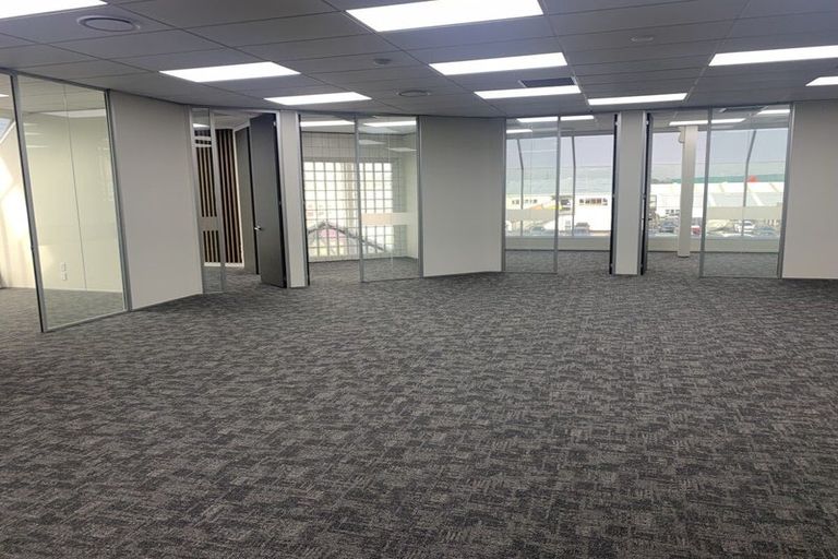 Photo of property in 110 Wairau Road, Oakura, 4314