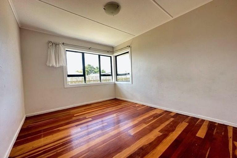 Photo of property in 18 President Avenue, Papakura, 2110