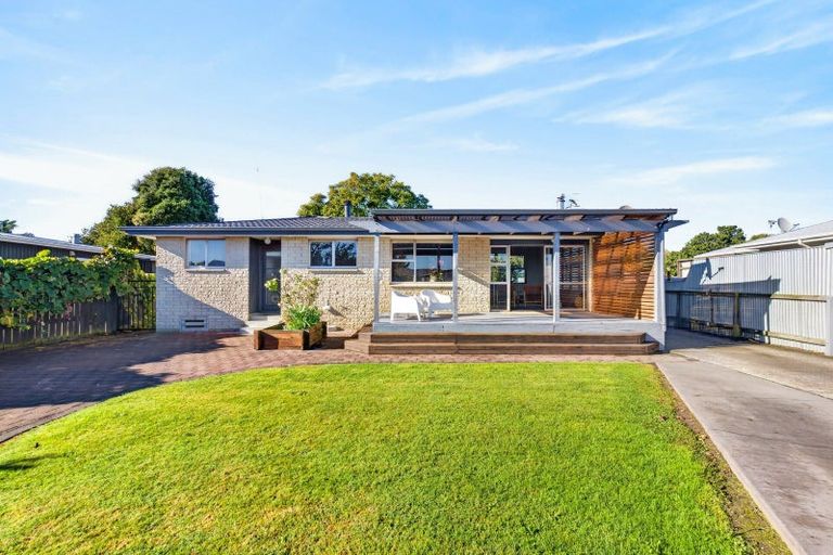 Photo of property in 15 Rata Street, Taradale, Napier, 4112