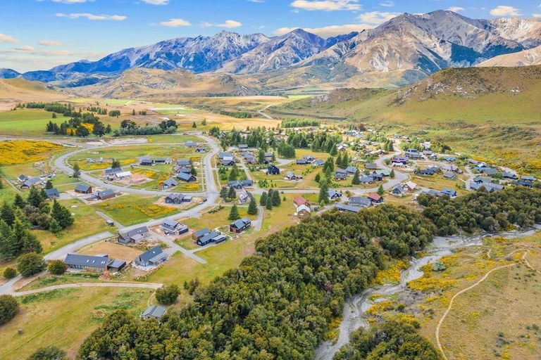 Photo of property in 77 Castle Hill Drive, Castle Hill, Springfield, 7580