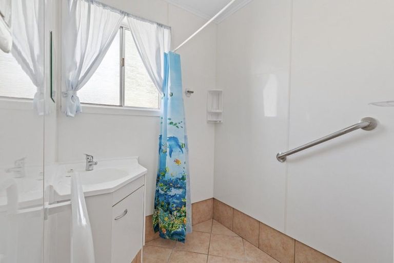 Photo of property in 82 Mears Road, St Andrews, Hamilton, 3200