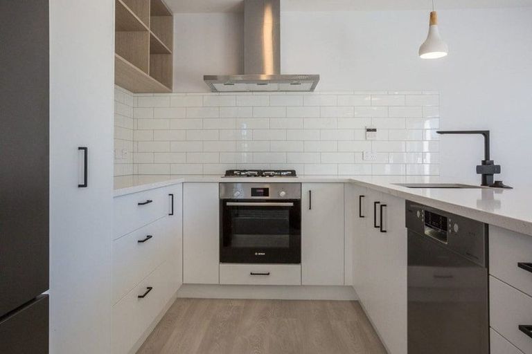 Photo of property in 6 Parekareka Lane, Kenepuru, Porirua, 5022