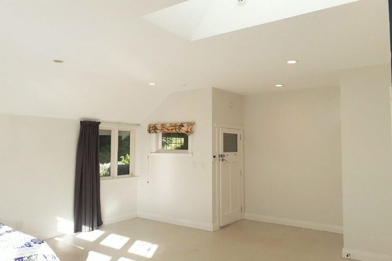 Photo of property in 68 Homewood Avenue, Karori, Wellington, 6012