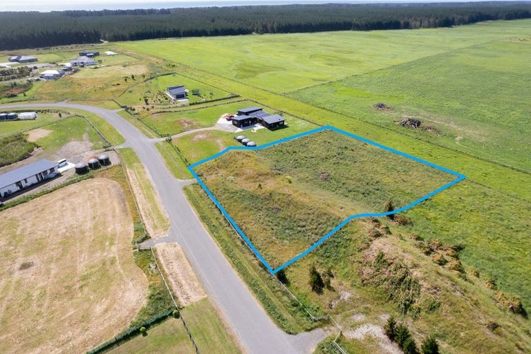 Photo of property in 21 Truebridge Drive, Waitarere, Levin, 5510