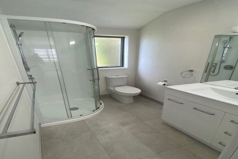 Photo of property in 841a Beach Road, Browns Bay, Auckland, 0630